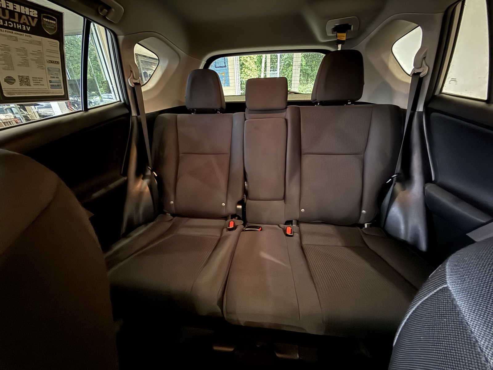 2016 Toyota RAV4 LE photo 30