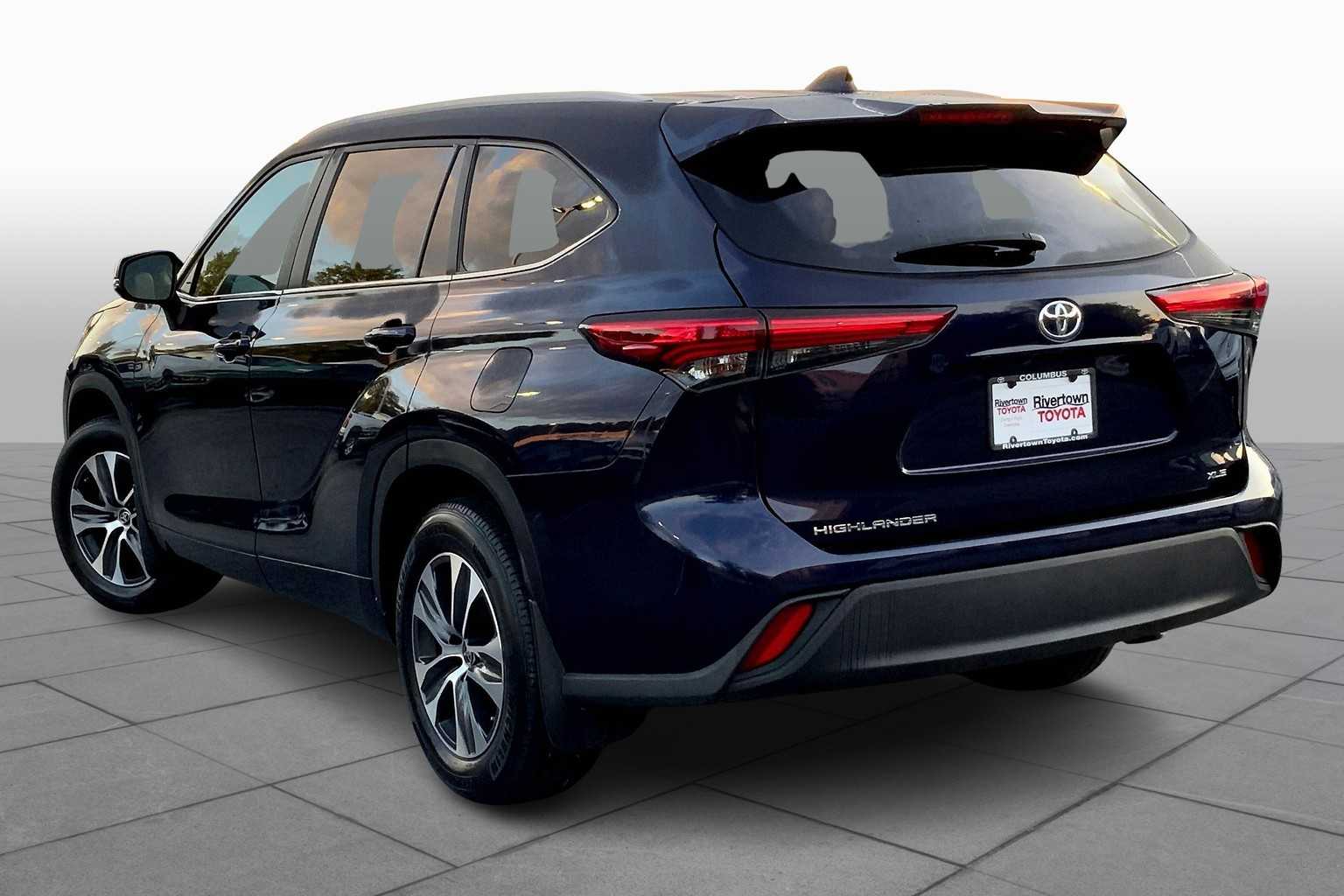 2023 Toyota Highlander XLE photo 11