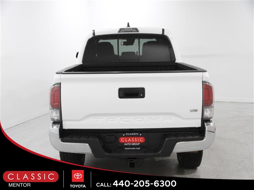 2022 Toyota Tacoma SR V6 photo 17