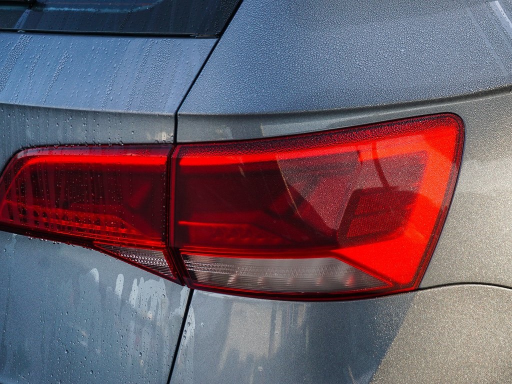 2023 Volkswagen Taos S photo 3