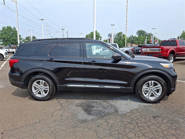 2023 Ford Explorer XLT photo 5