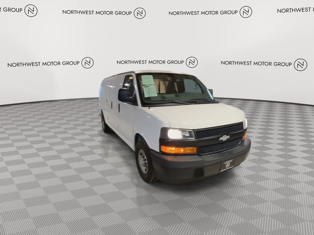 2018 Chevrolet Express 2500 Work Van photo 3