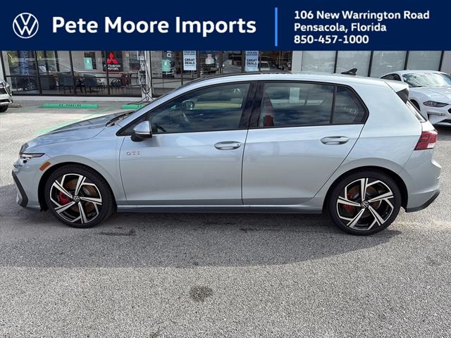 2026 Volkswagen Golf GTI SE's photo