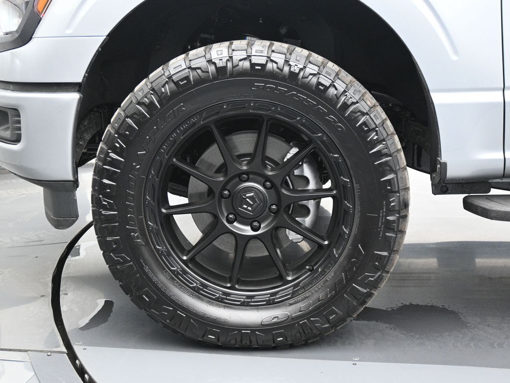2025 Ford F-150 STX photo 18