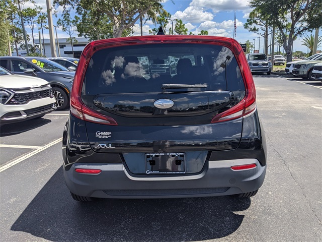 2020 Kia Soul LX photo 3