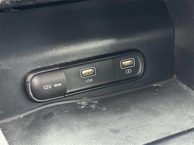 2023 Kia K5 GT-Line photo 21