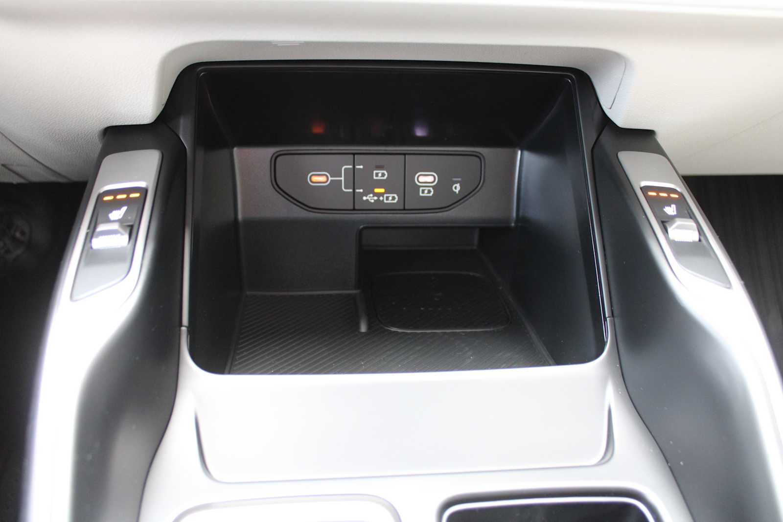 2026 Kia Sorento S photo 34
