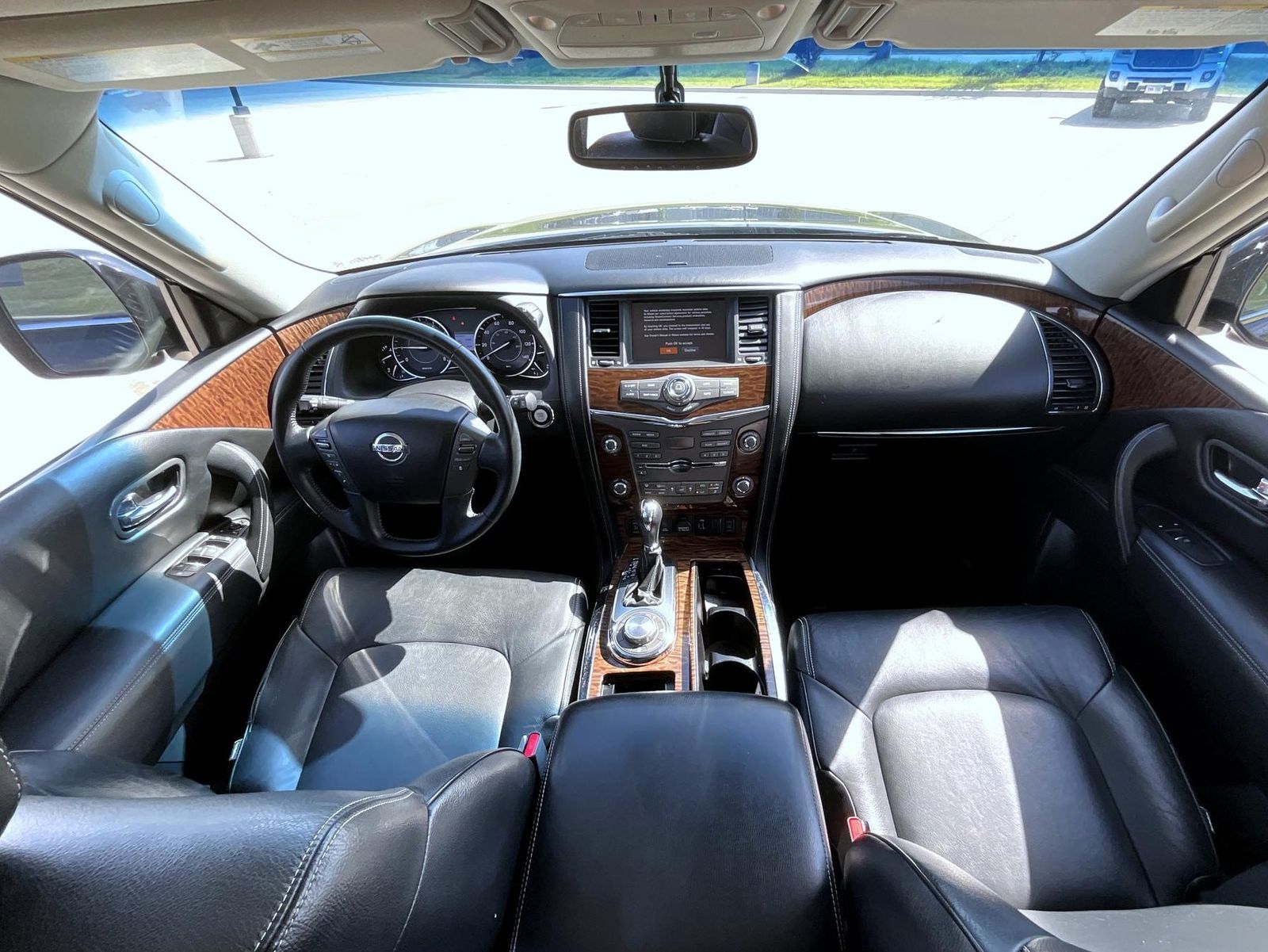 2019 Nissan Armada SV photo 11