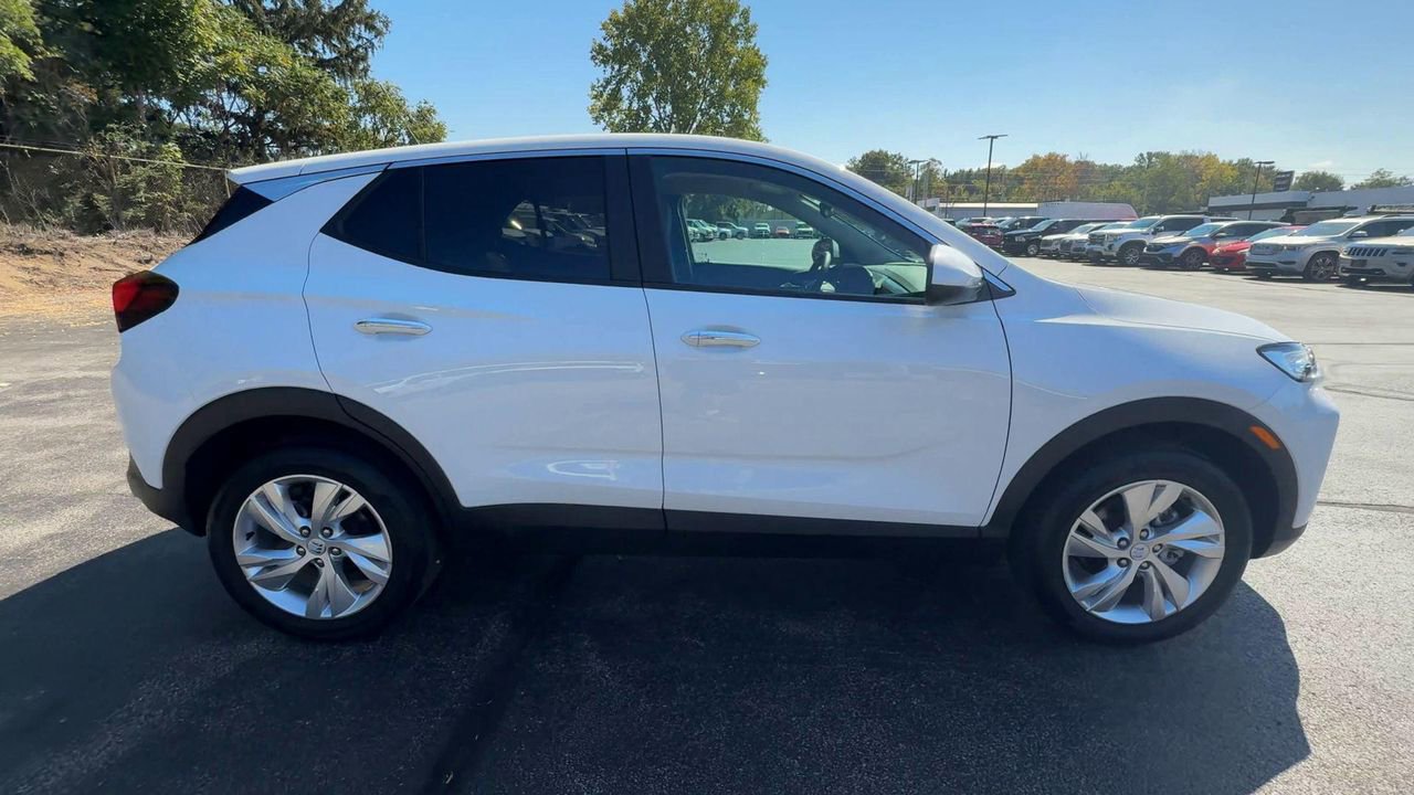 2025 Buick Encore GX Preferred photo 8
