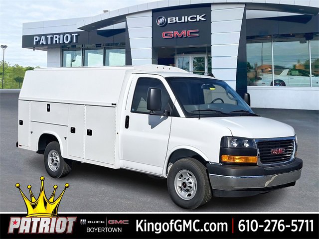 2025 GMC Savana Cutaway Work Van's photo