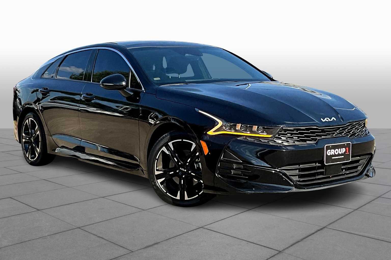 2022 Kia K5 GT-Line photo 2