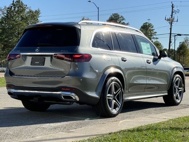 2025 Mercedes Benz GLS 450 4MATIC photo 3