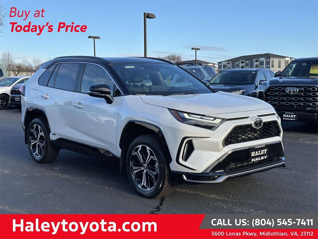 2025 Toyota RAV4 XSE's photo