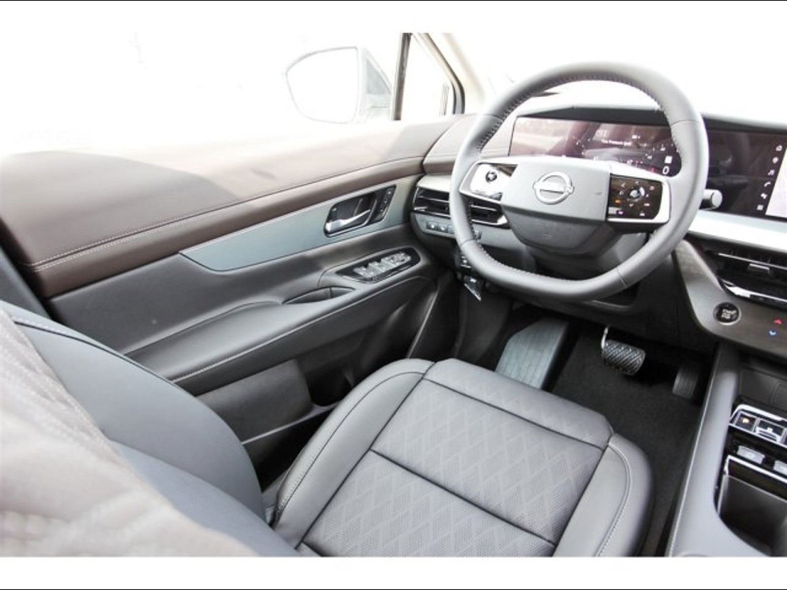 2026 Nissan Murano Platinum White at Robbins Nissan