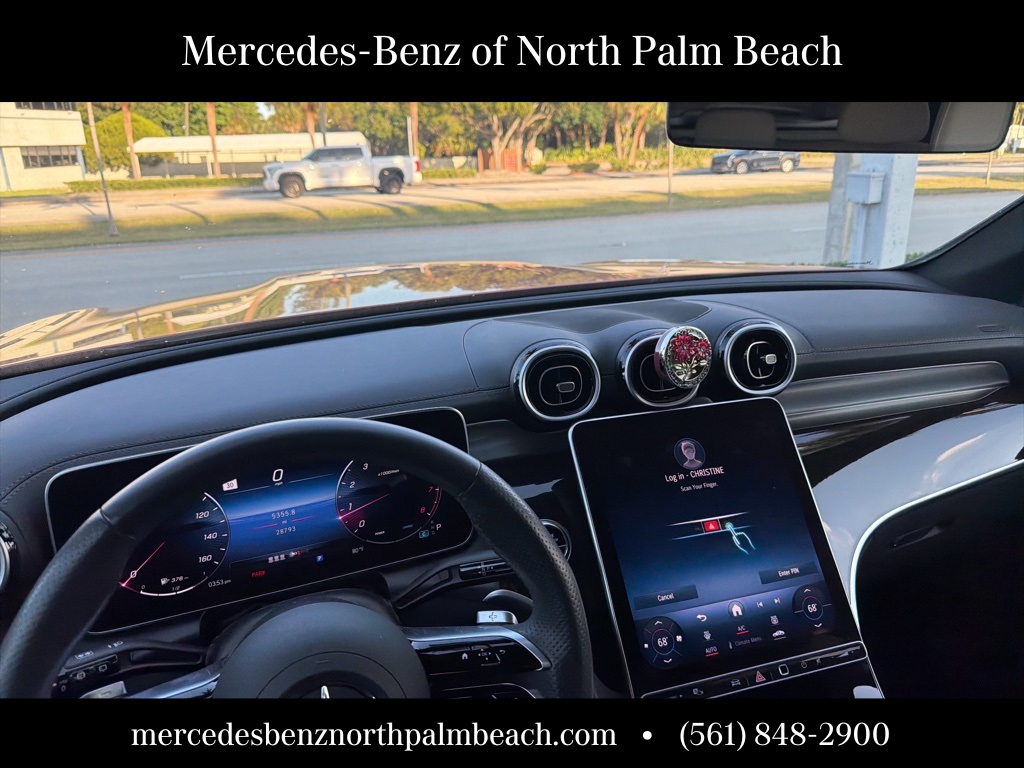 2024 Mercedes Benz GLC 300 photo 3