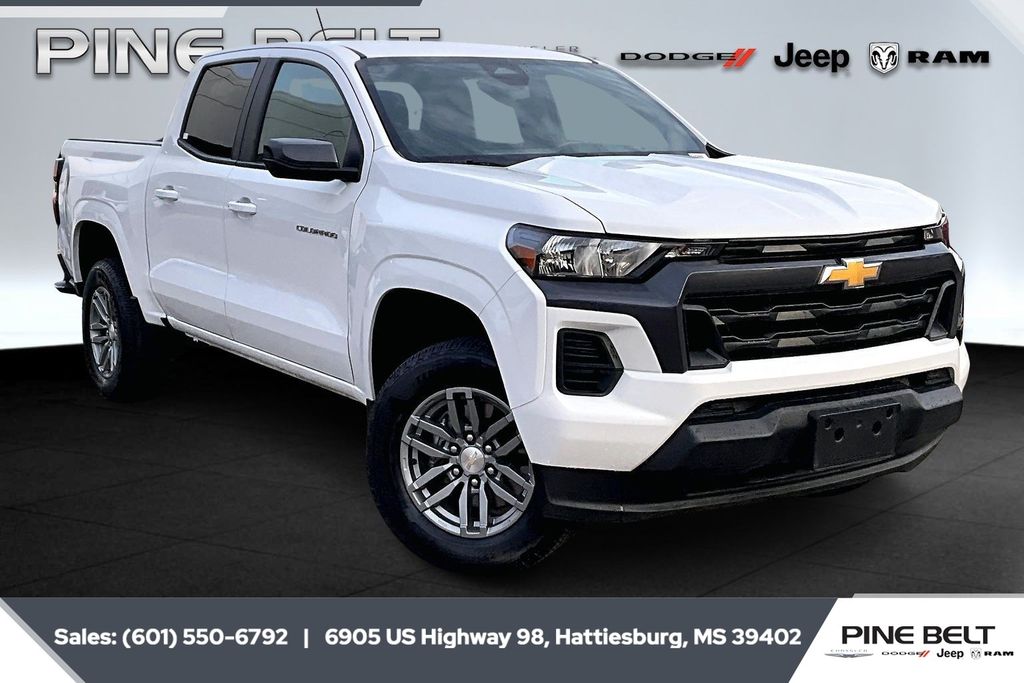 2024 Chevrolet Colorado LT's photo