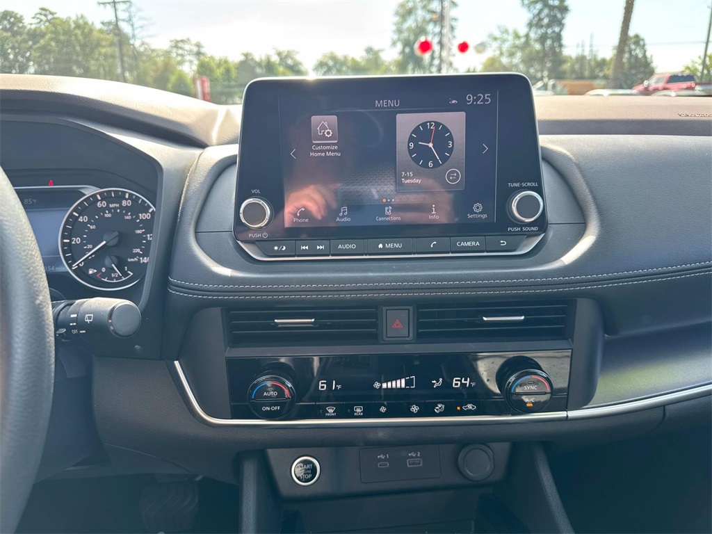 2023 Nissan Rogue SV photo 23