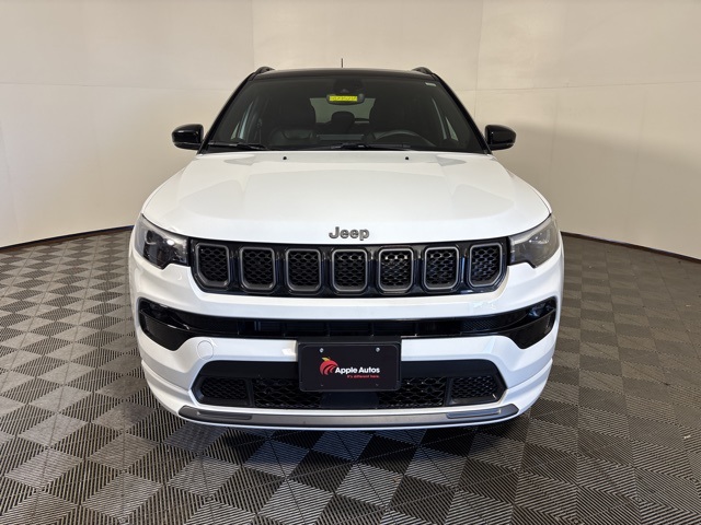 Used 2024 Jeep Compass Limited with VIN 3C4NJDCN2RT578036 for sale in Shakopee, Minnesota