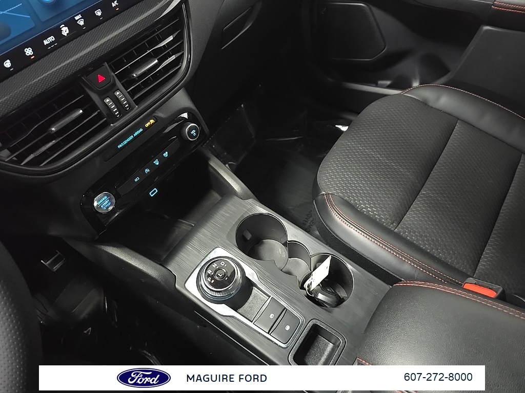 2023 Ford Escape ST-Line Select photo 26