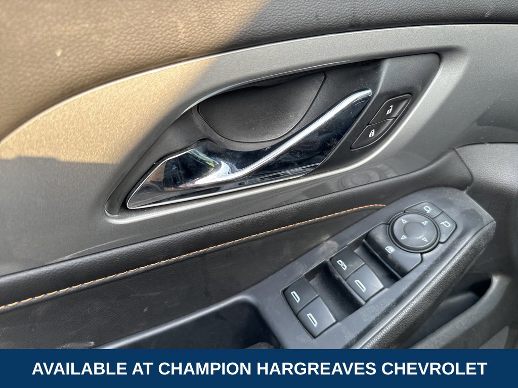 2021 Chevrolet Traverse Cloth photo 15