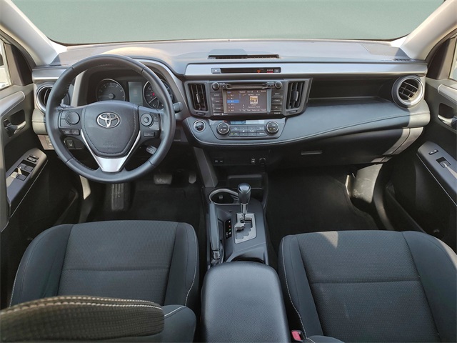 2018 Toyota RAV4 XLE photo 9