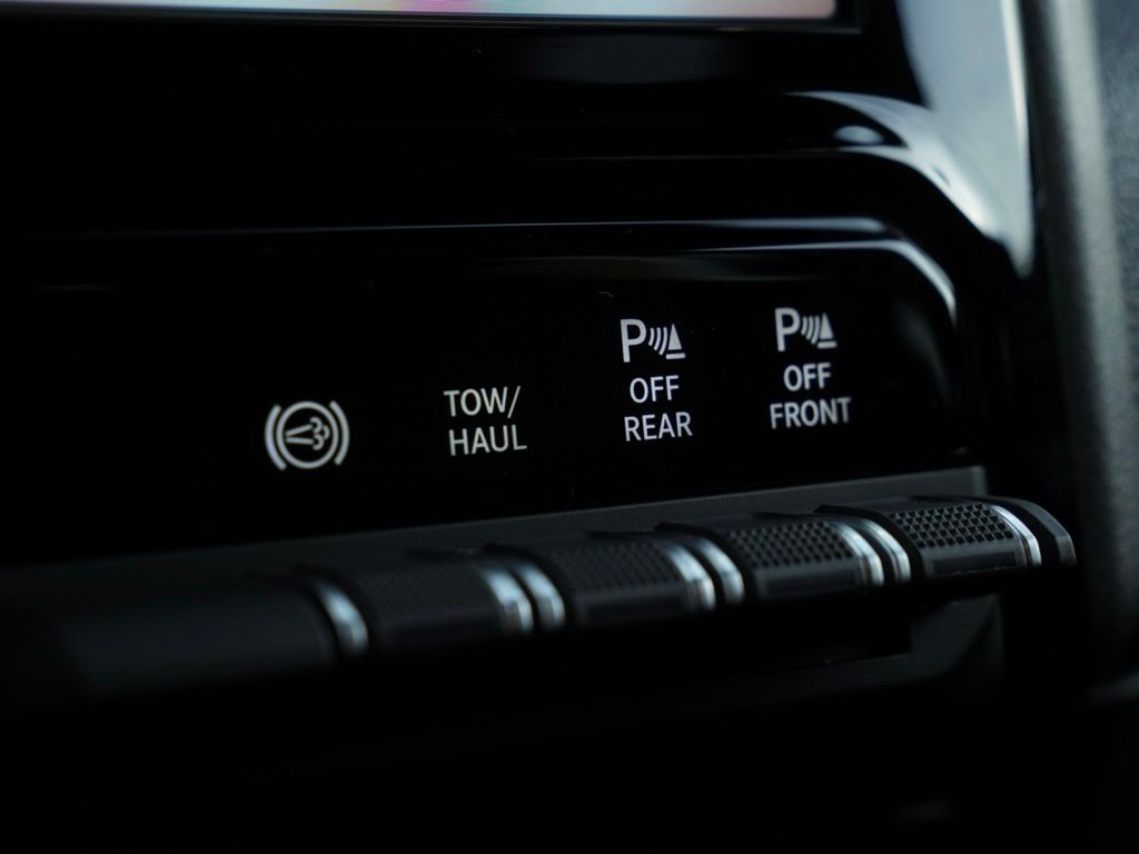 New 2026 Bright White Clear-Coat Exterior Paint RAM Tradesman image 14