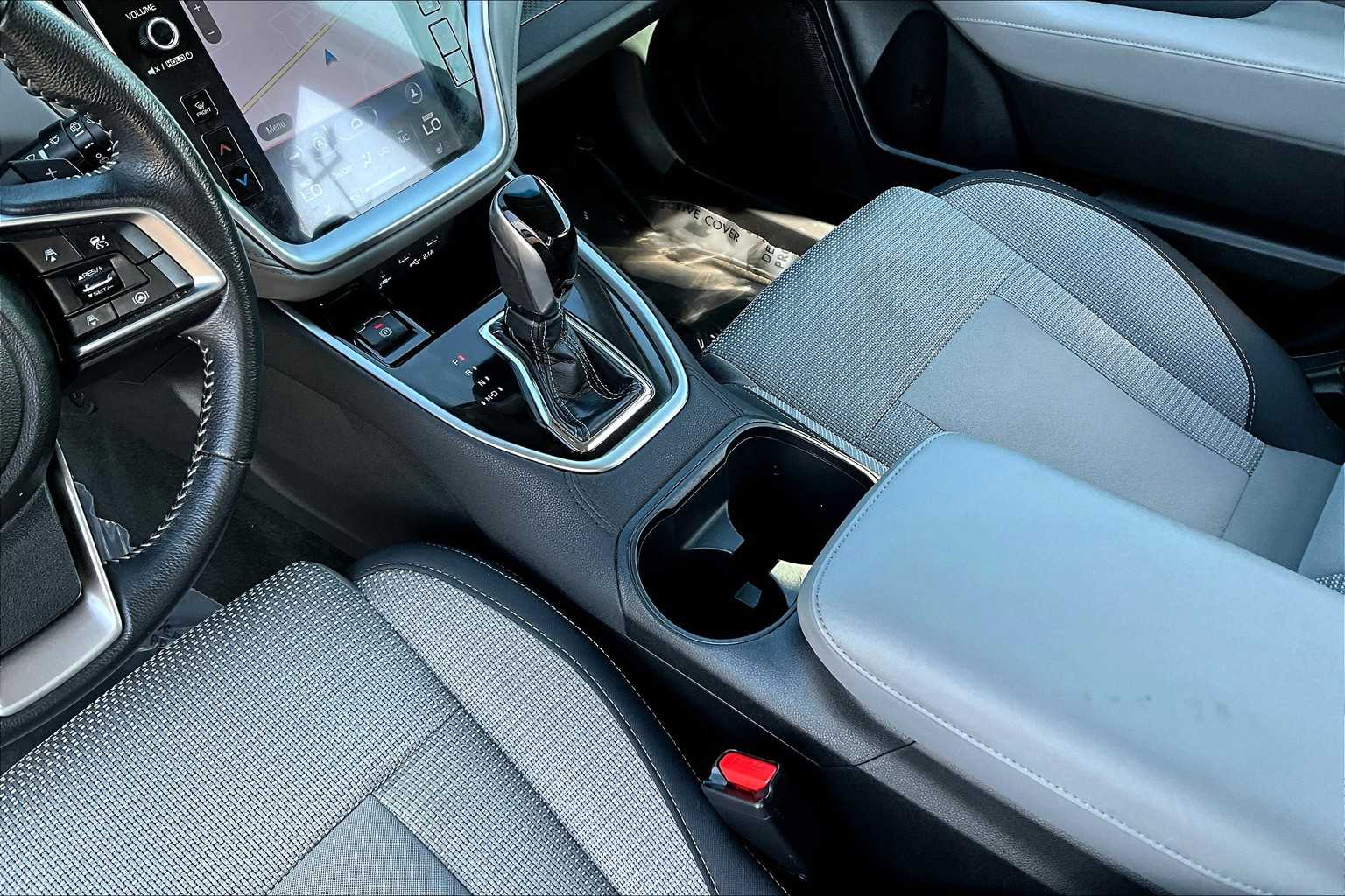 2022 Subaru Outback Premium photo 16