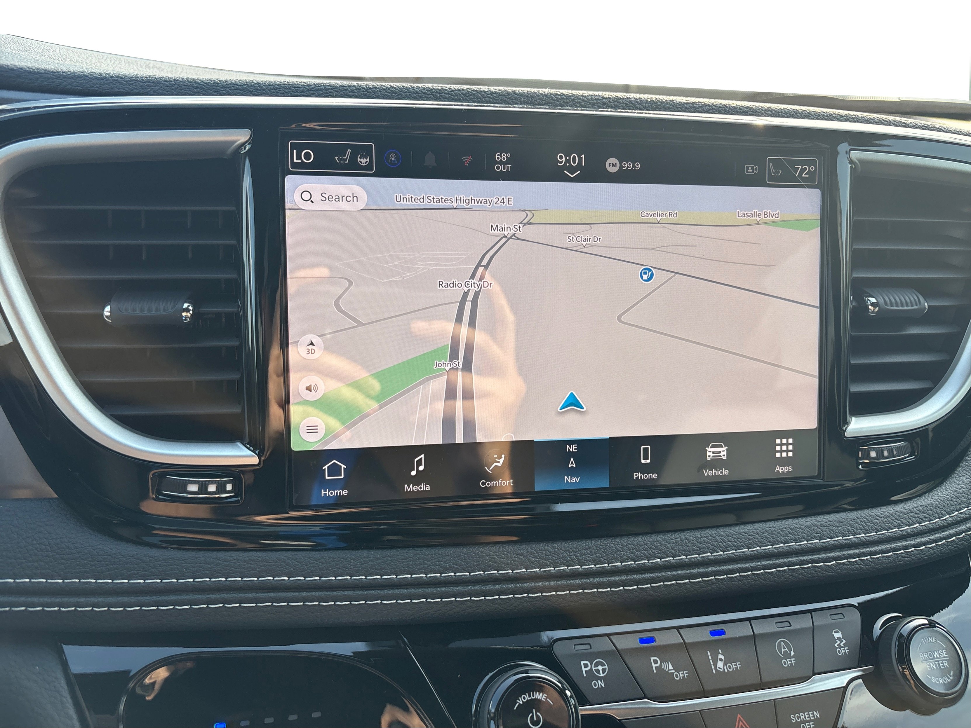 2025 Chrysler Pacifica photo 22