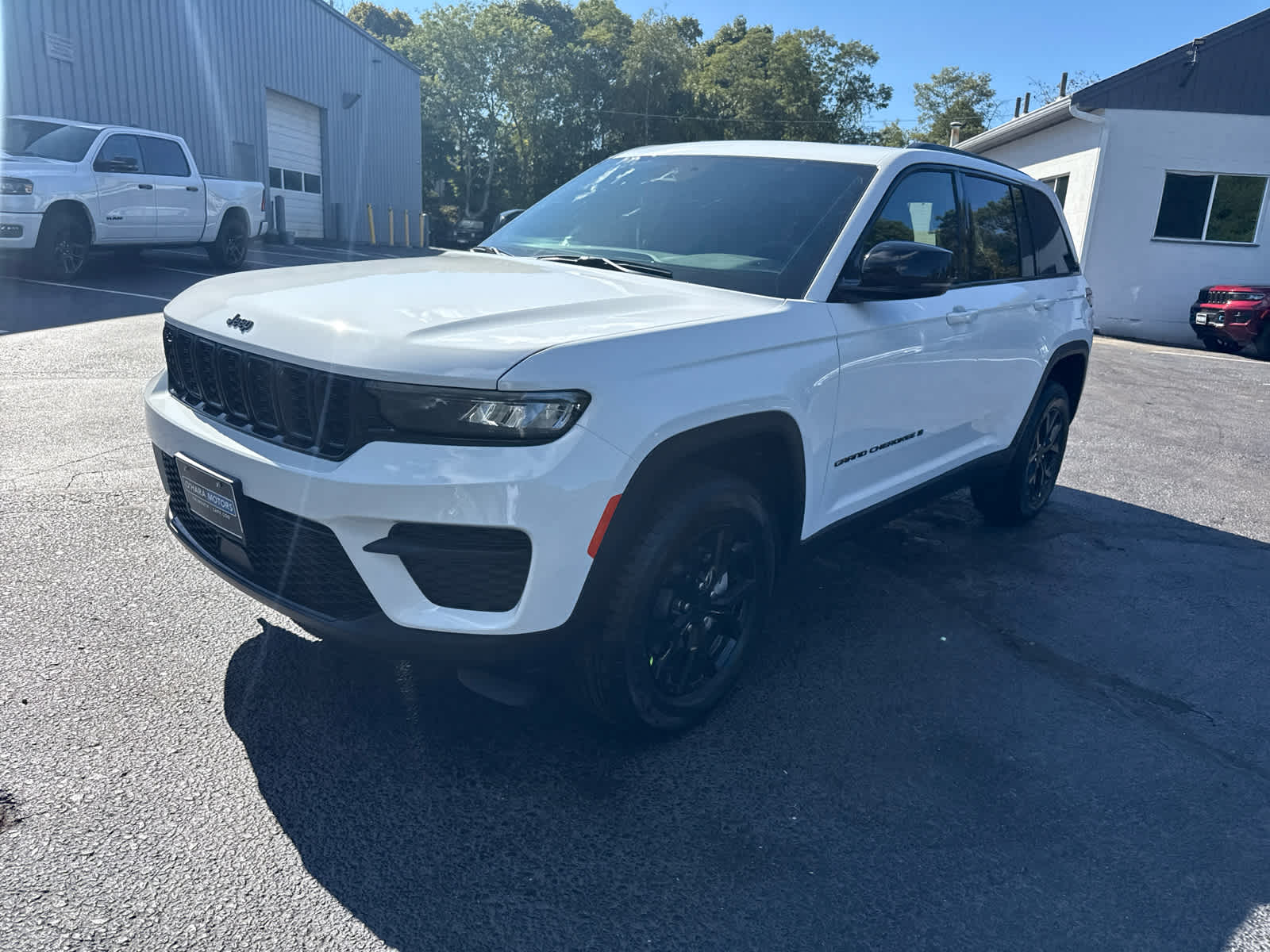 2025 Jeep Grand Cherokee Altitude photo 7