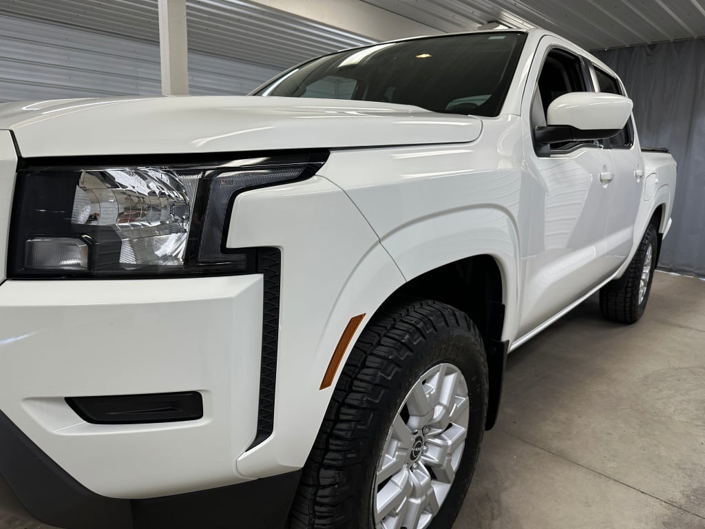 2022 Nissan Frontier SV photo 17