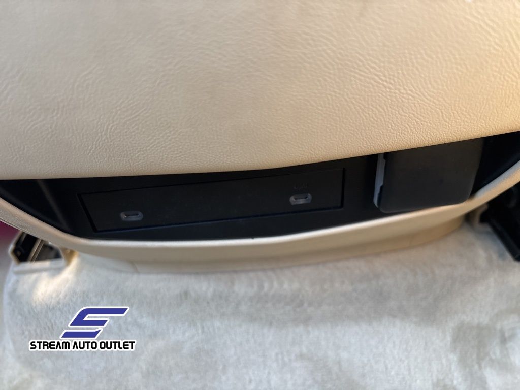 2022 Cadillac Escalade ESV Premium Luxury photo 16