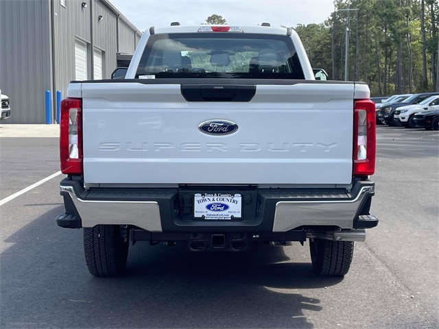 2026 Ford F-350 XL photo 2