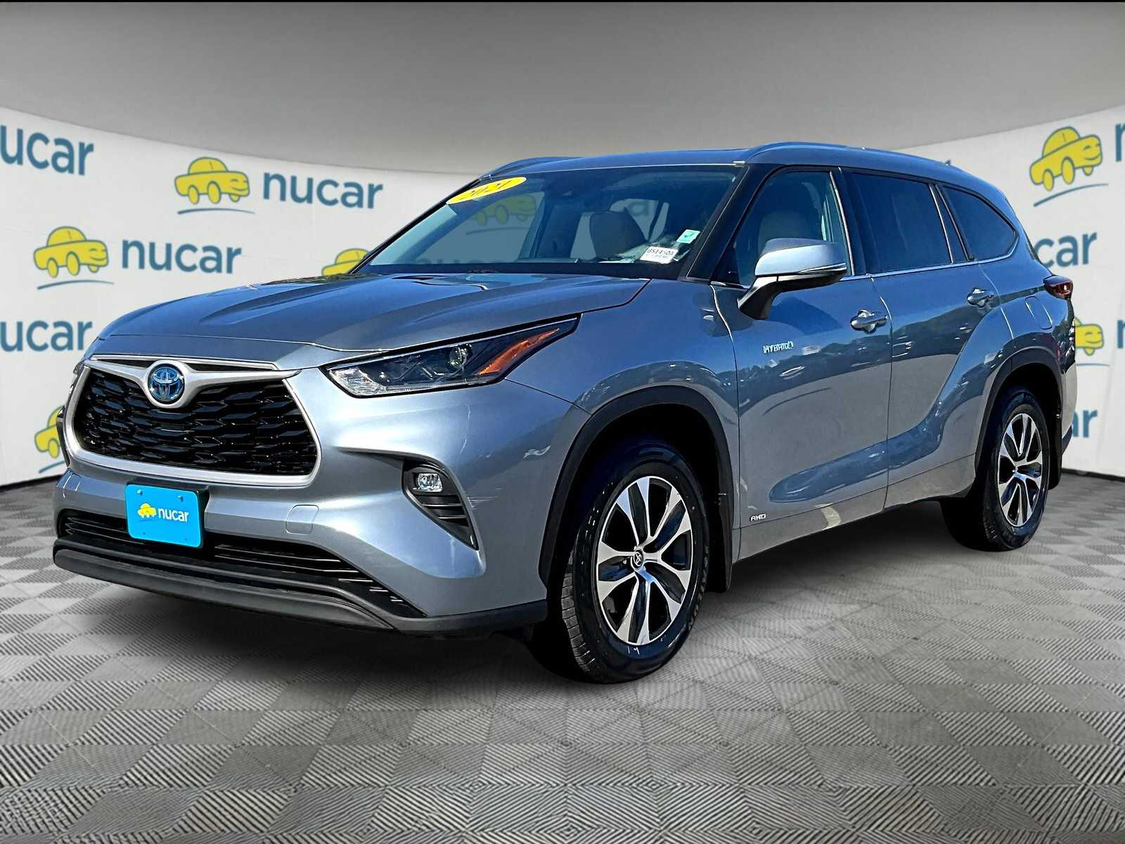 2021 Toyota Highlander Hybrid XLE photo 3