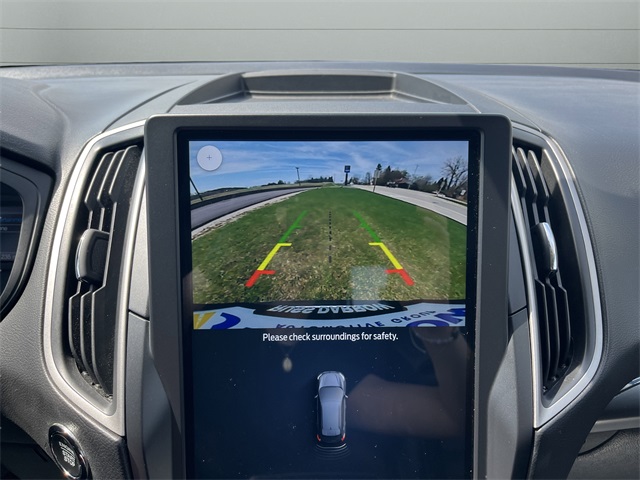 2022 Ford Edge SEL photo 19