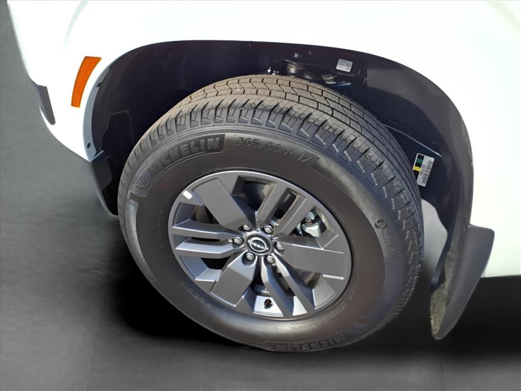 2025 Nissan Frontier SV photo 6