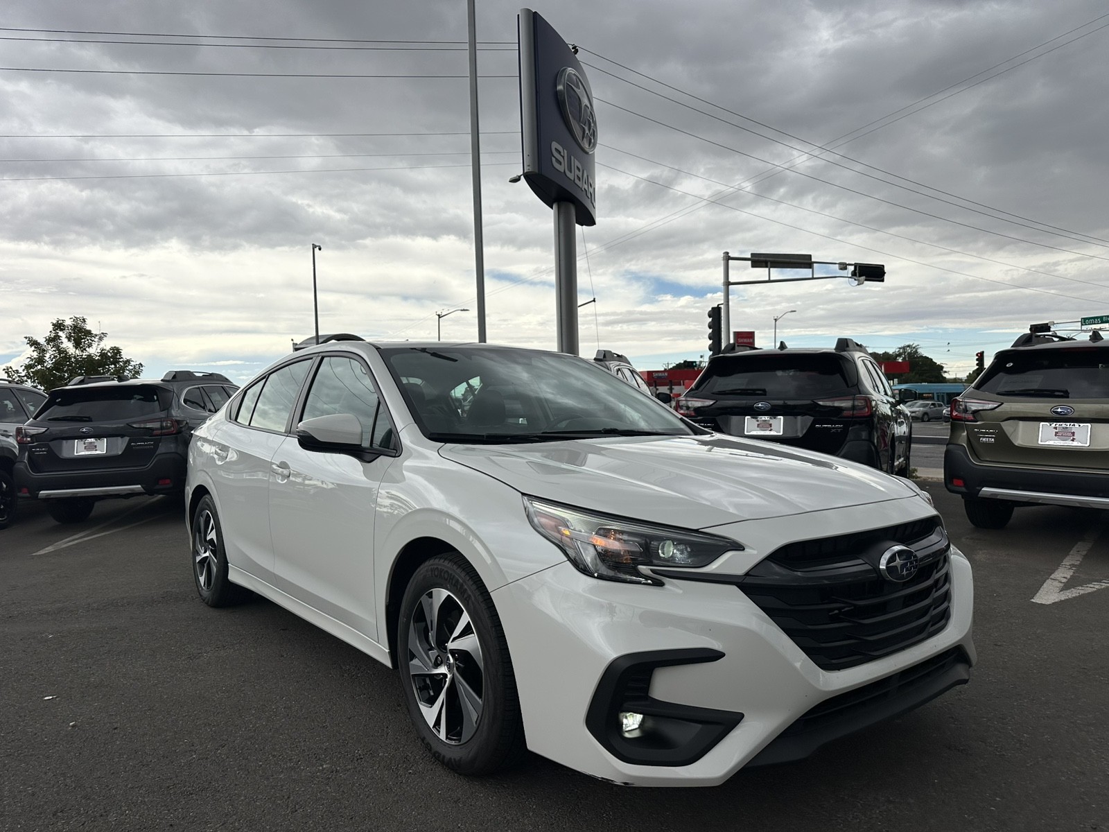Used 2025 Crystal White Pearl Subaru Premium image 1