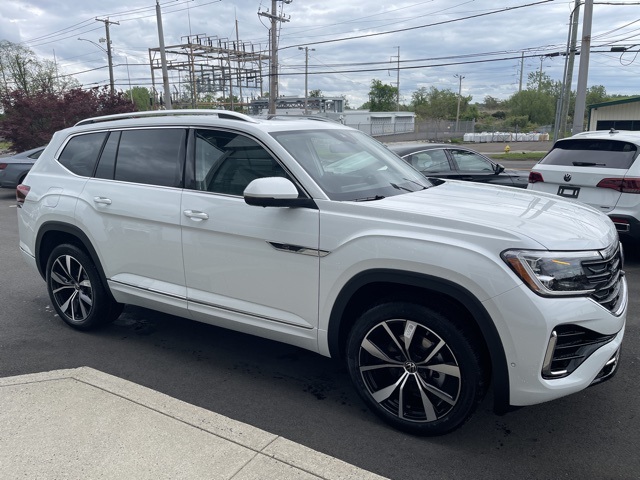 2025 Volkswagen Atlas SEL Premium R-Line photo 6
