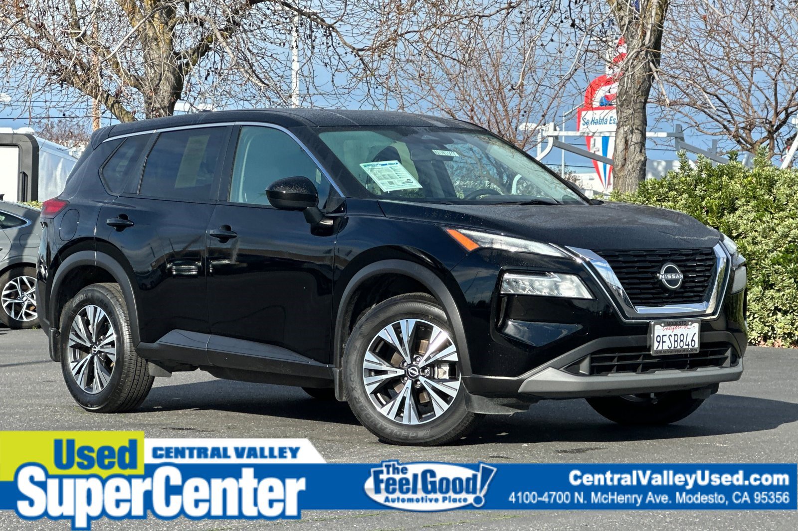 2023 Nissan Rogue SV's photo