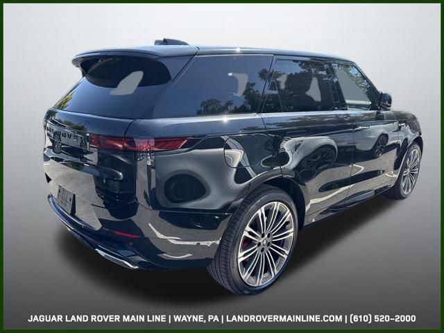 2025 Land Rover Range Rover Sport SE photo 5