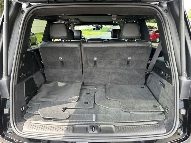2024 Jeep Grand Wagoneer II photo 10