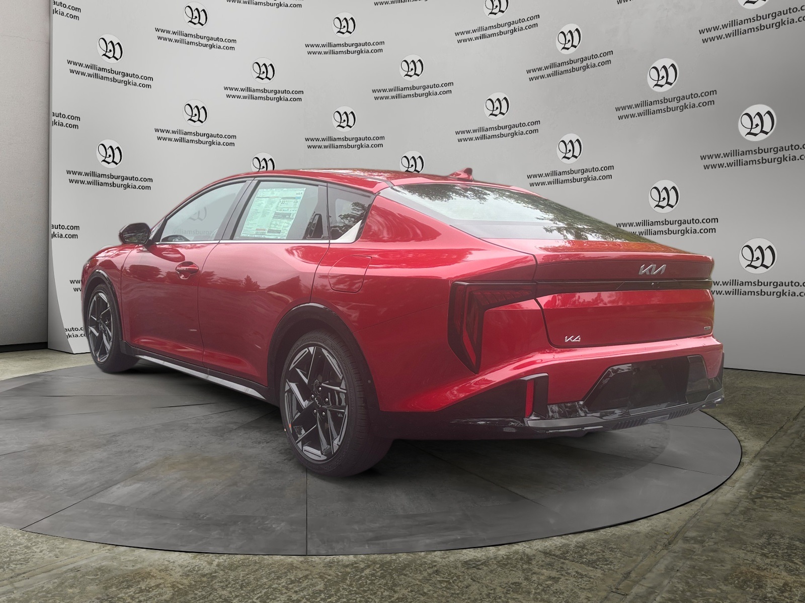 2025 Kia K4 GT-Line photo 3