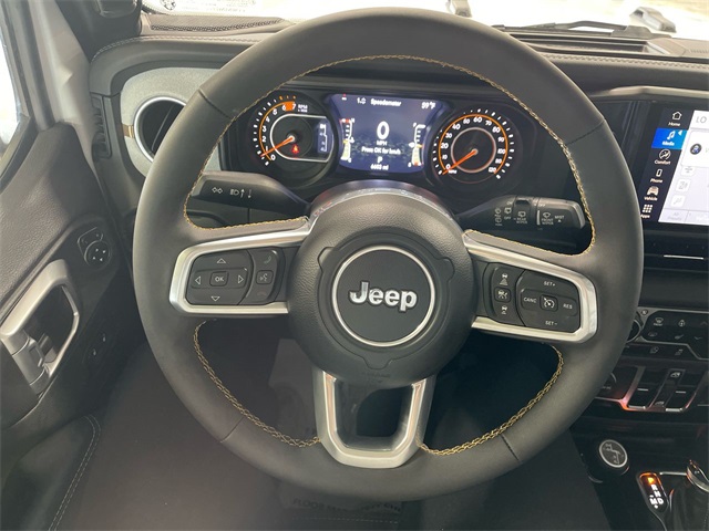 2024 Jeep Wrangler Sahara photo 14