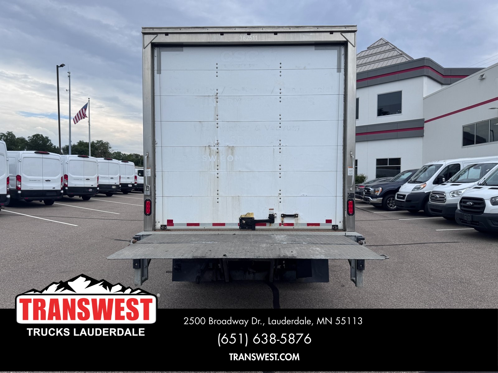 2019 Isuzu NPR photo 17