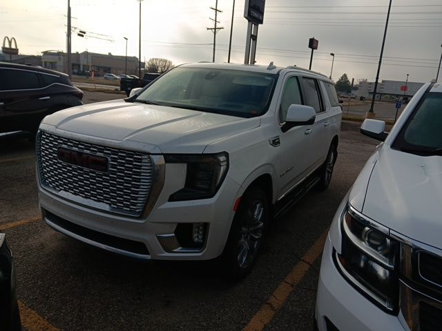 2021 GMC Yukon XL Denali's photo