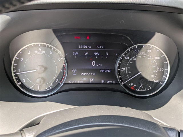 2022 Nissan Armada SL photo 13