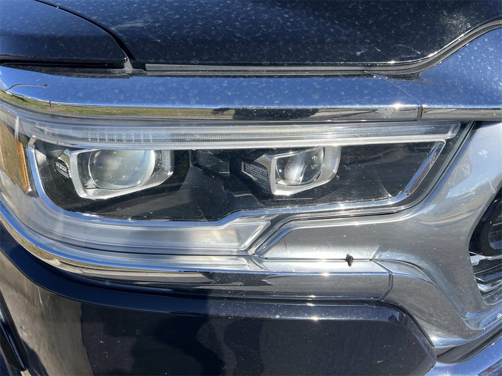 2022 Ram 1500 Limited photo 2