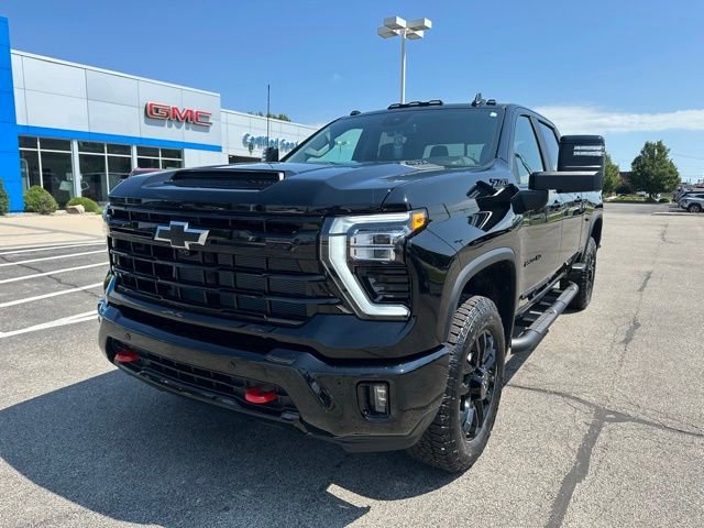 2026 Chevrolet Silverado 2500HD LT photo 2