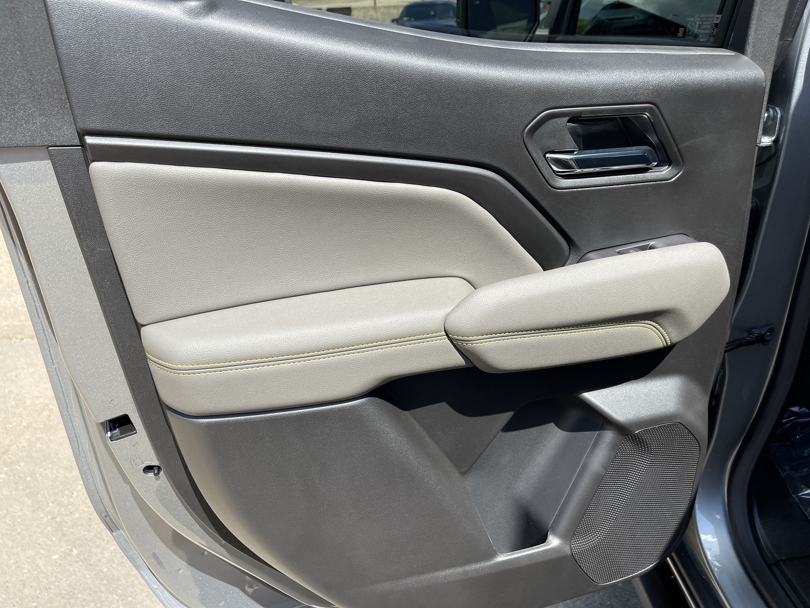 2025 Chevrolet Colorado ZR2 photo 4