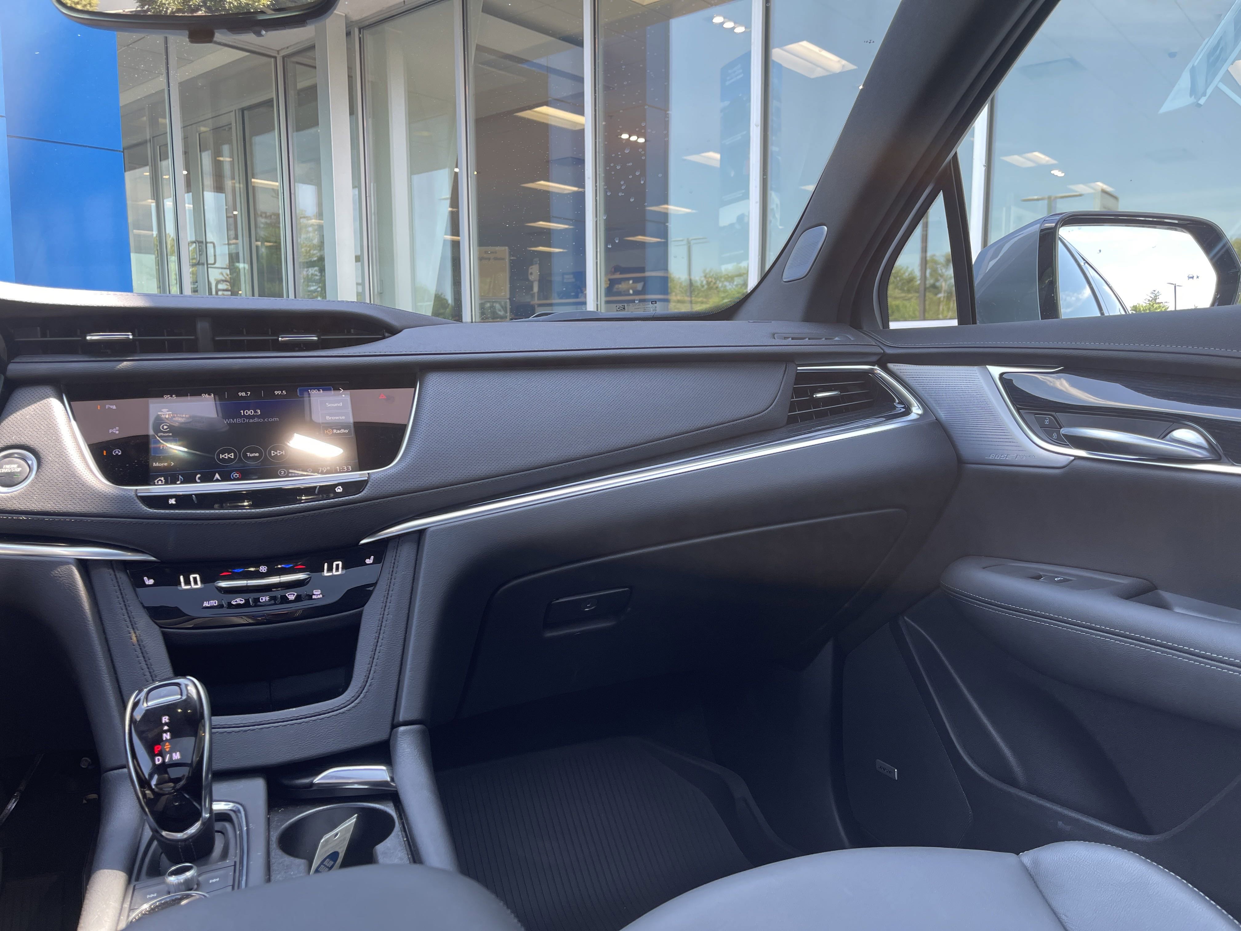 2025 Cadillac XT5 Premium Luxury photo 2