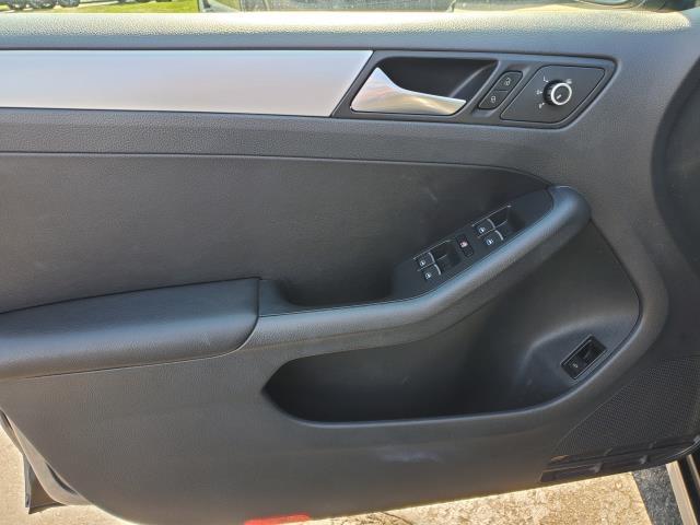 2014 Volkswagen Jetta SE photo 17